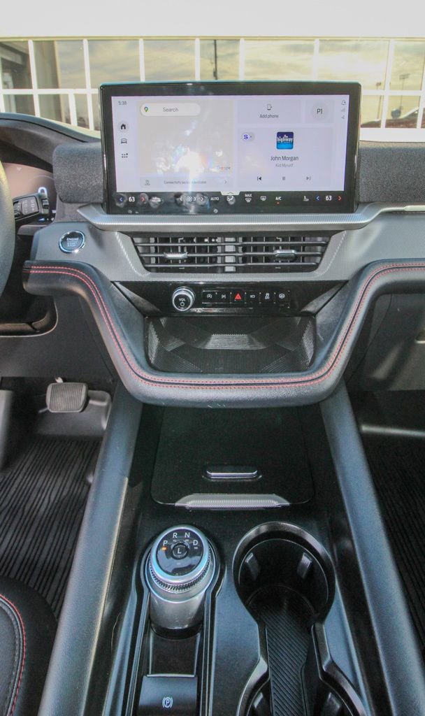 Used 2025 Ford Explorer ST-Line w/ ST-Line Street Pack image 29