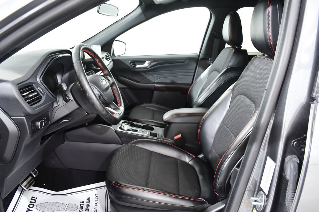 Used 2023 Ford Escape ST-Line w/ Tech Pack #1 AWD/4WD image 6