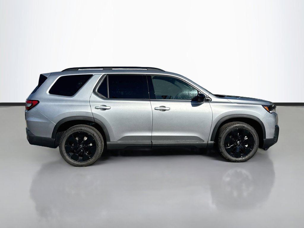New 2026 Honda Pilot Black Edition image 9