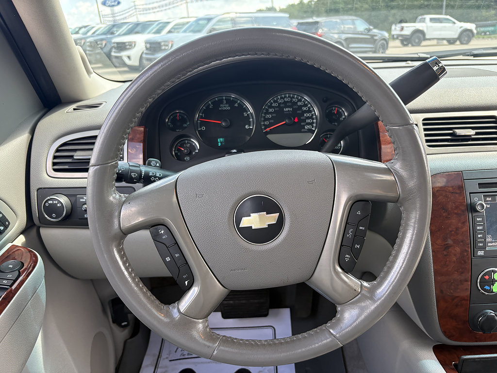 Used 2010 Chevrolet Tahoe LTZ RWD image 26