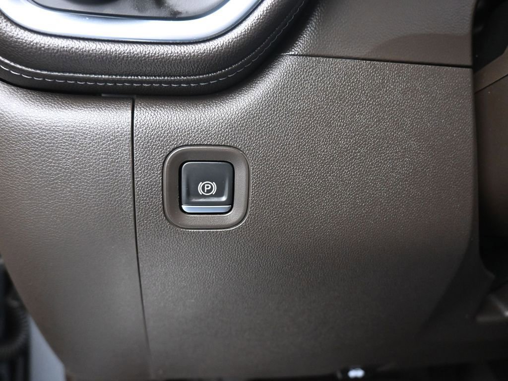 Used 2020 Chevrolet Silverado 1500 LT Trail Boss image 30