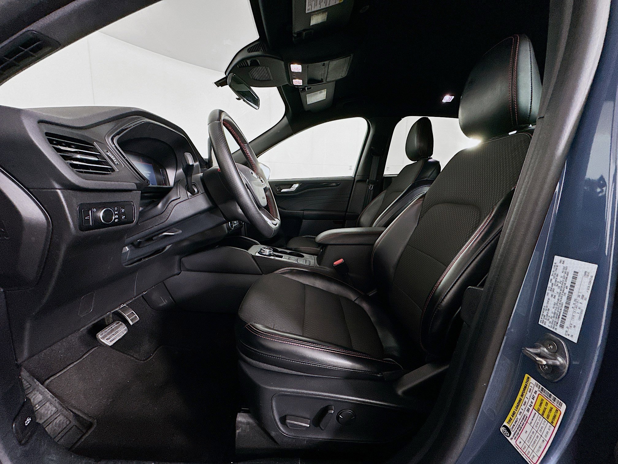 Used 2024 Ford Escape ST-Line image 13