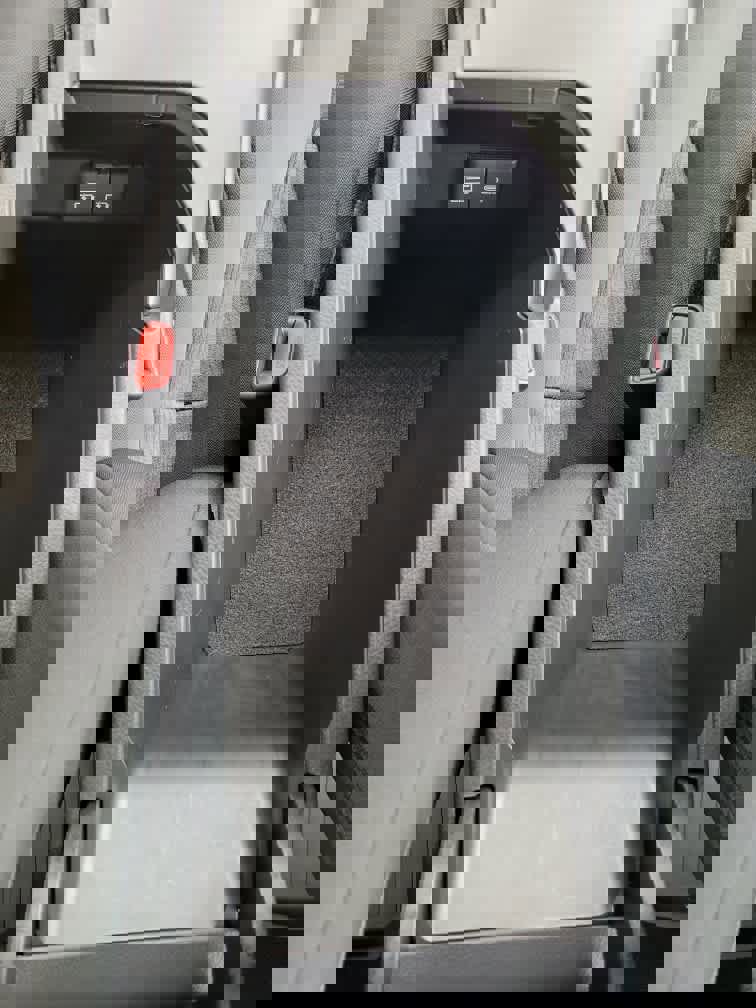 Used 2022 Toyota Camry LE w/ Convenience Package image 19