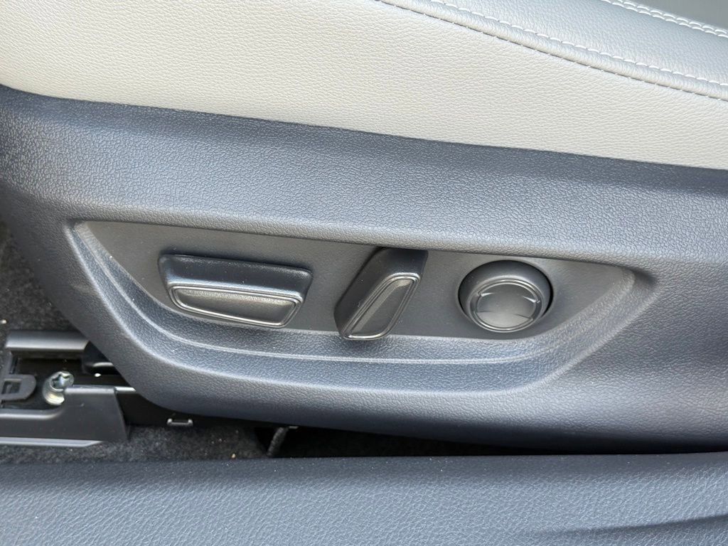 Certified 2026 Toyota Camry SE AWD/4WD image 16