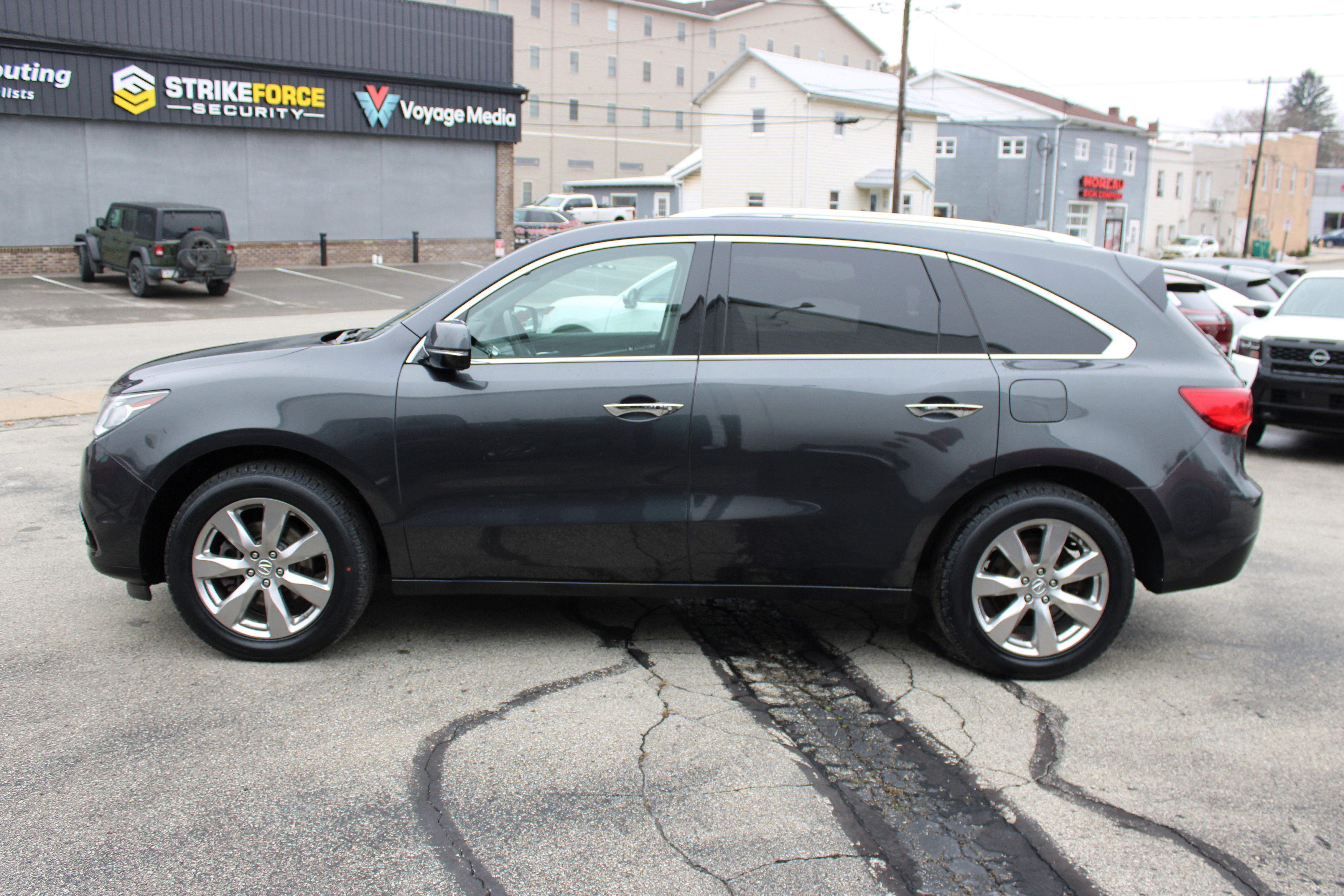 Used 2014 Acura MDX SH-AWD w/ Advance Package image 2