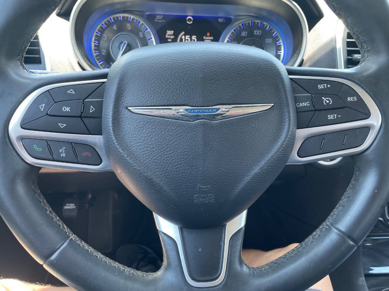 Used 2017 Chrysler 300 Limited RWD image 39