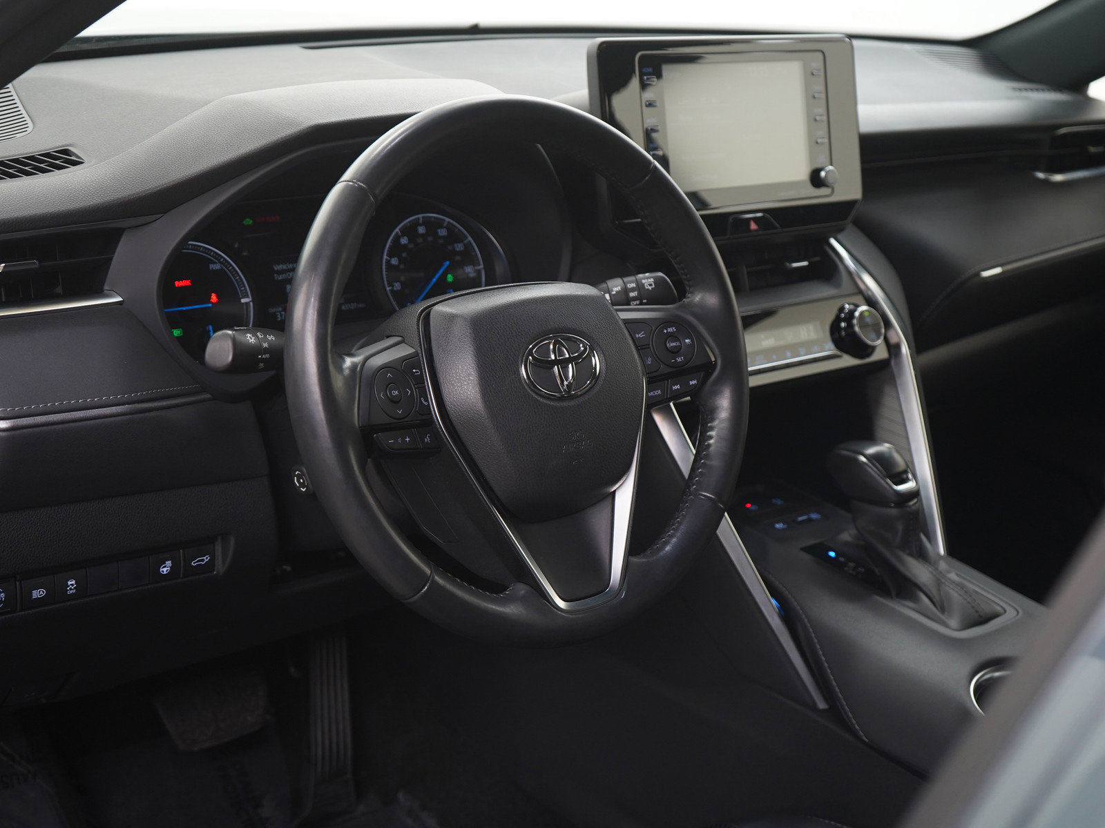 Used 2021 Toyota Venza XLE image 23