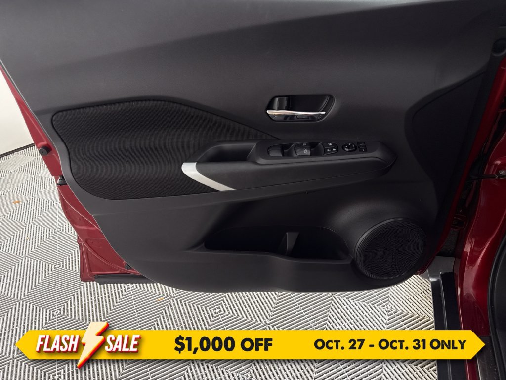 Used 2024 Nissan Kicks SV w/ Interior Electronics Package FWD image 9