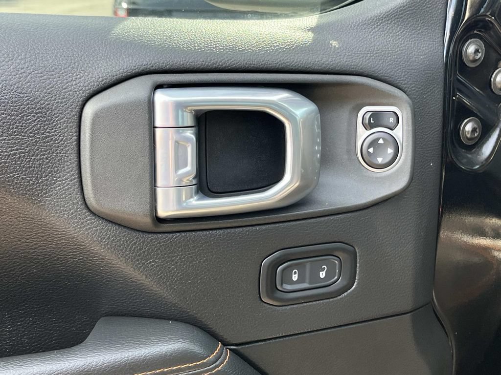 Used 2021 Jeep Gladiator Mojave AWD/4WD image 23