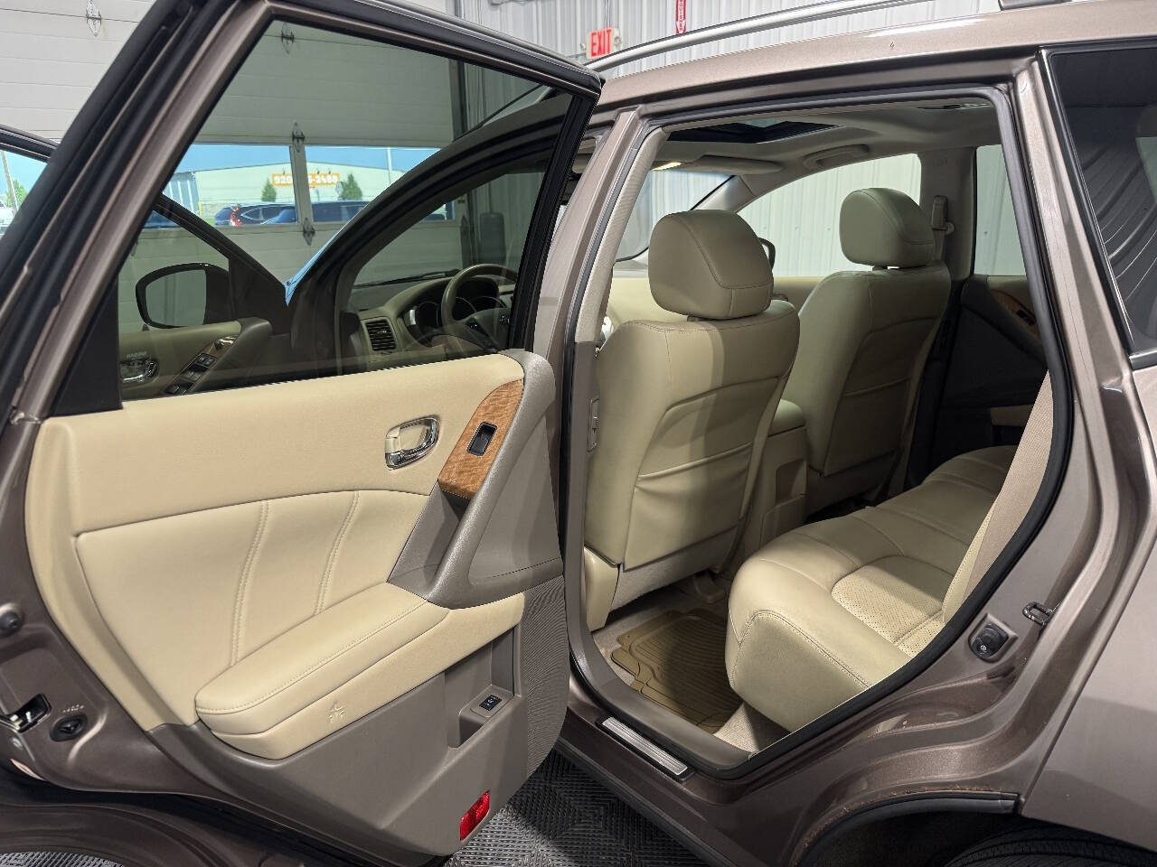Used 2014 Nissan Murano LE AWD/4WD image 11