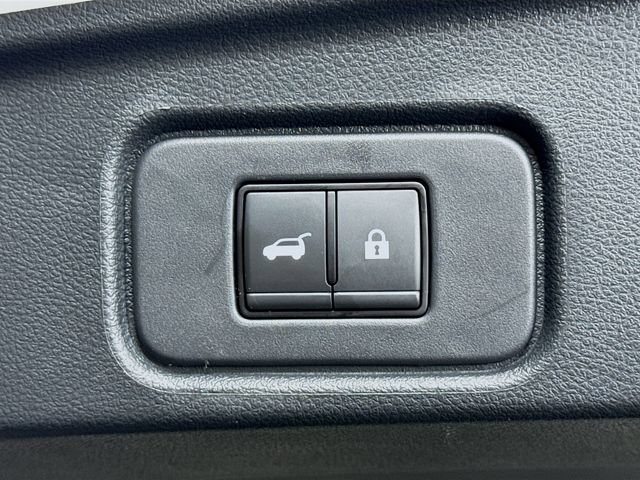 Used 2023 Nissan Pathfinder SL AWD/4WD image 43