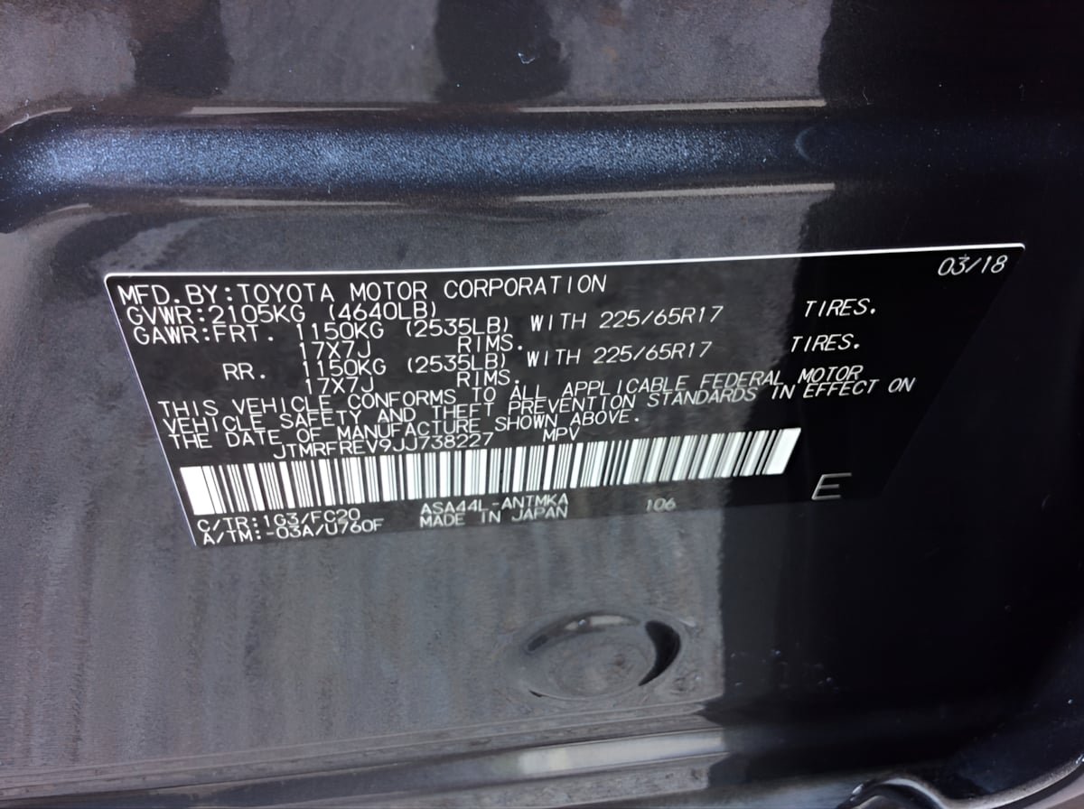 Used 2018 Toyota RAV4 XLE AWD/4WD image 30
