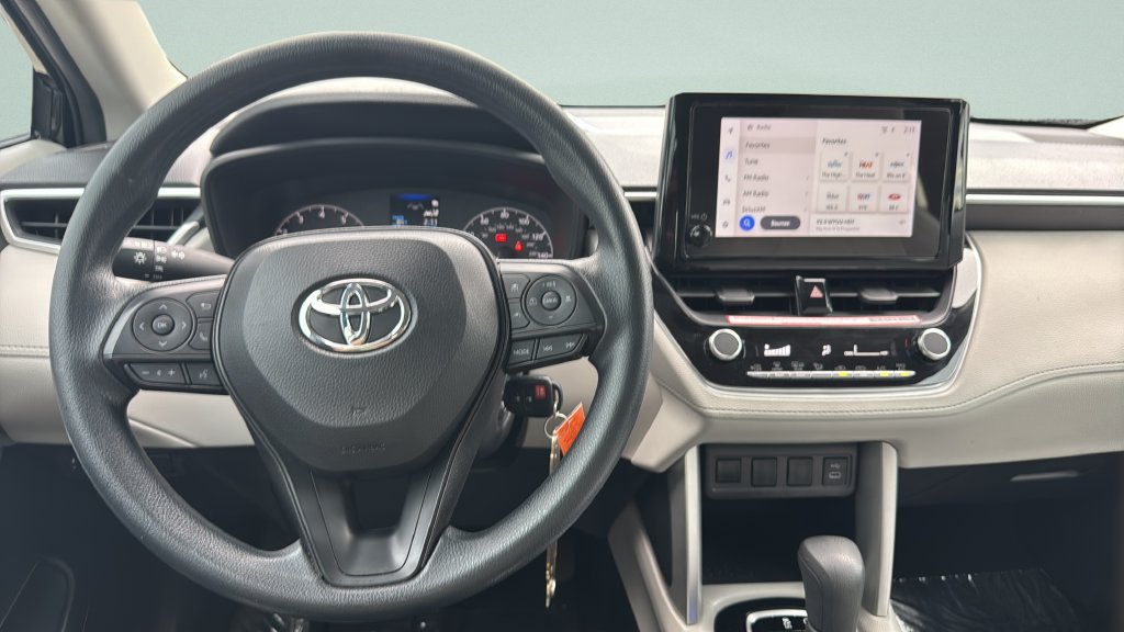 Used 2024 Toyota Corolla Cross L FWD image 12