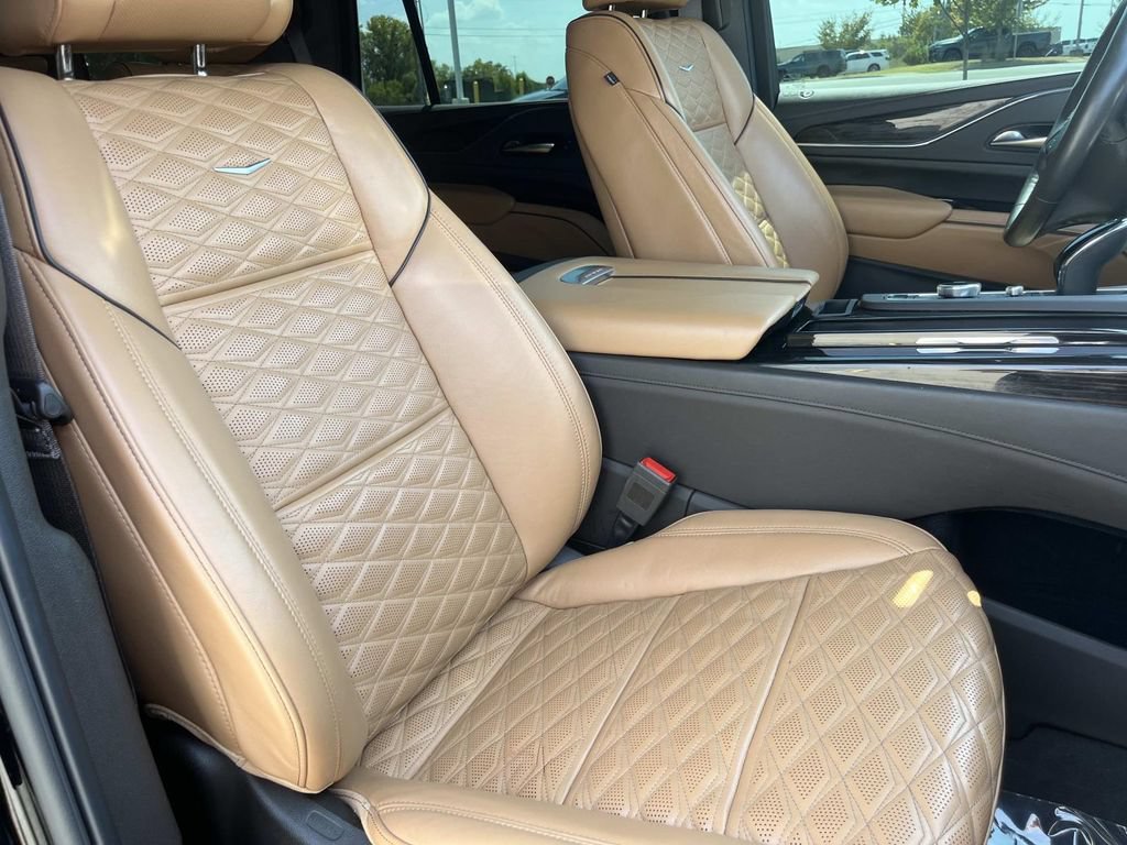 Used 2023 Cadillac Escalade Sport w/ Touring Package AWD/4WD image 24