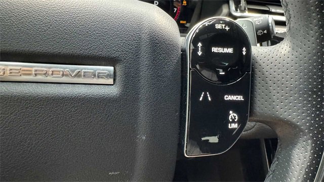Used 2019 Land Rover Range Rover Velar R-Dynamic SE image 26