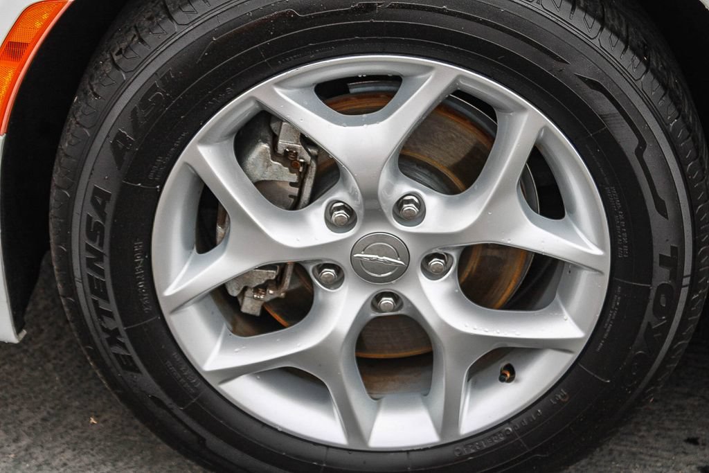 Used 2018 Chrysler Pacifica Touring-L w/ Tire & Wheel Group FWD image 10