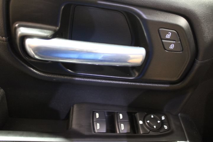 Used 2021 Chevrolet Silverado 1500 LT Trail Boss w/ Convenience Package II AWD/4WD image 16