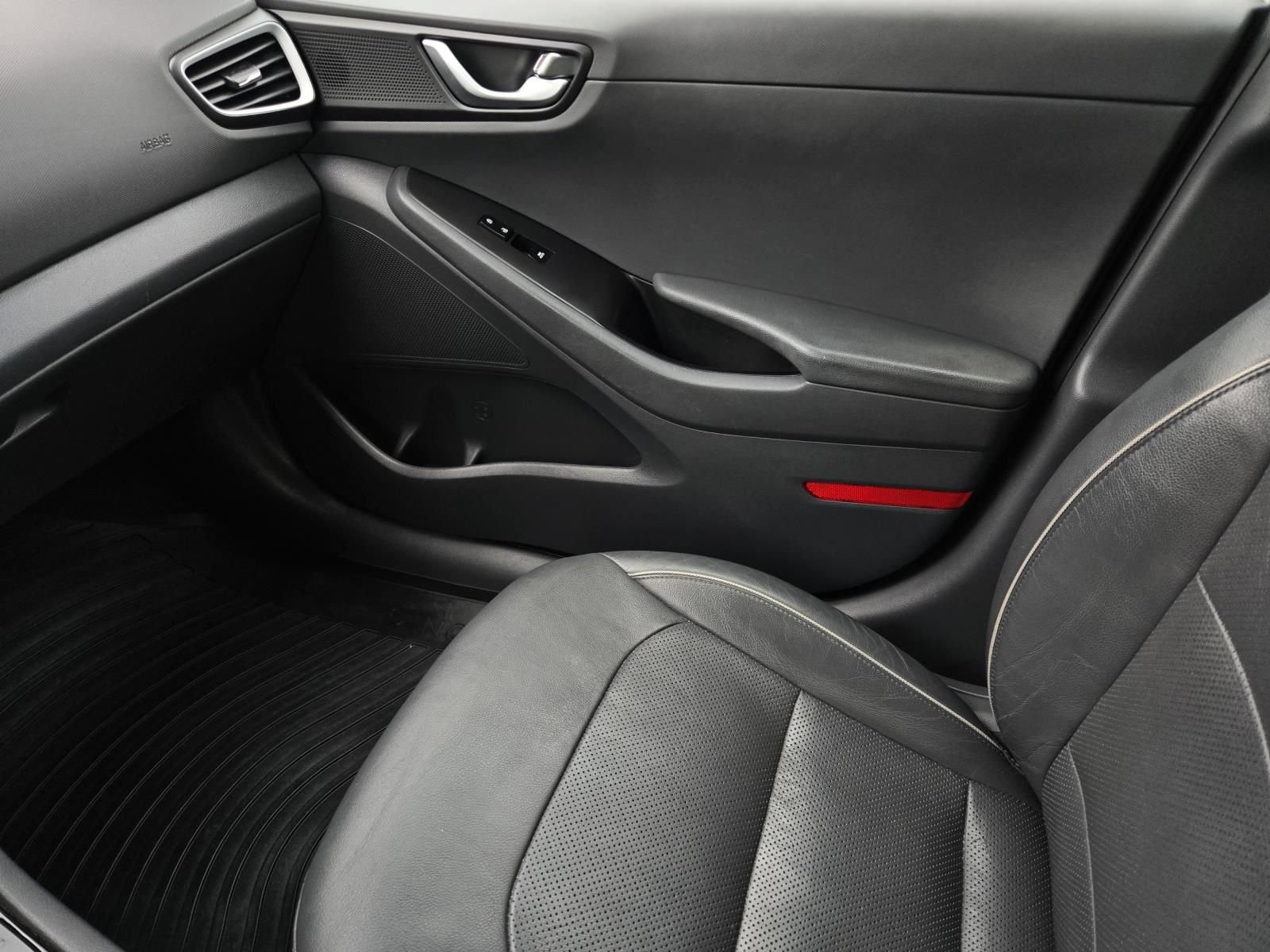 Used 2019 Hyundai Ioniq Limited FWD image 27