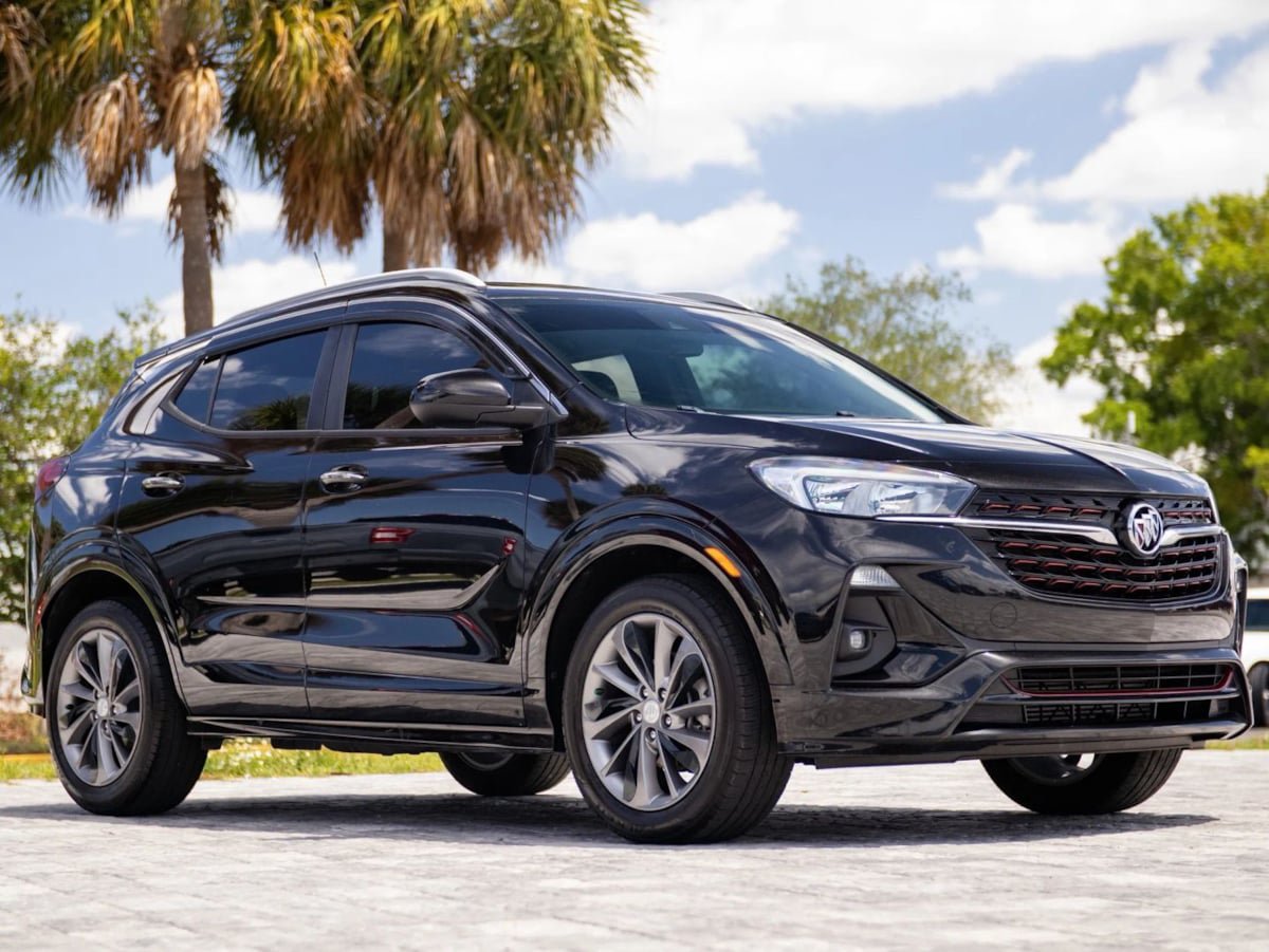 Used 2020 Buick Encore GX Preferred w/ Sport Touring Package FWD image 2