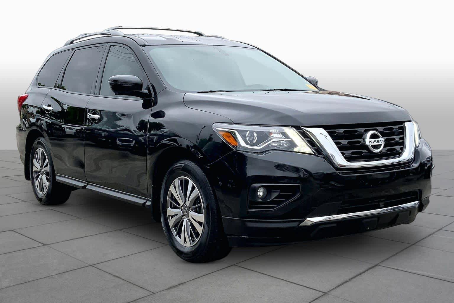 Used 2019 Nissan Pathfinder SL image 3