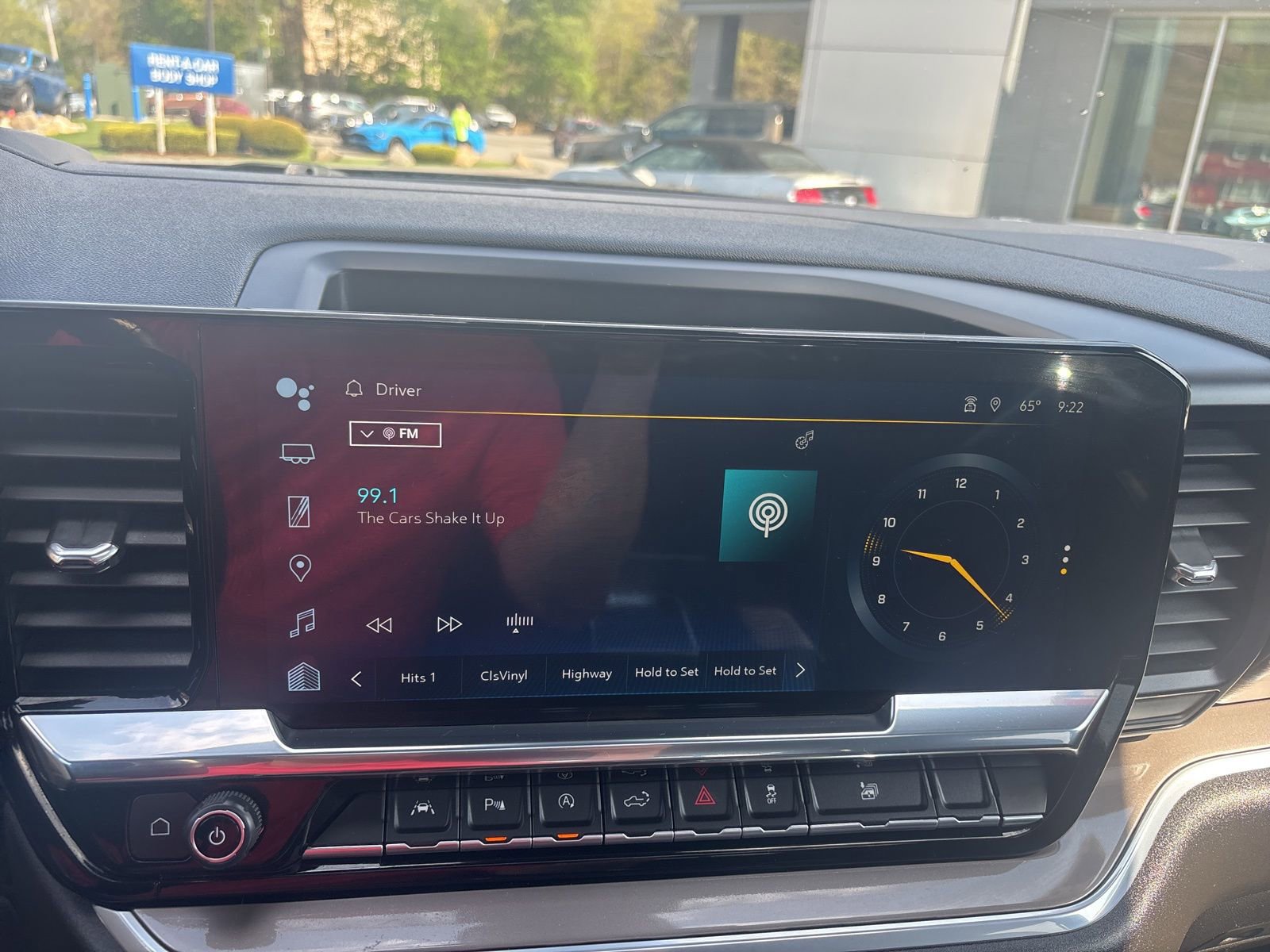 Used 2022 Chevrolet Silverado 1500 High Country w/ High Country Premium Package image 17