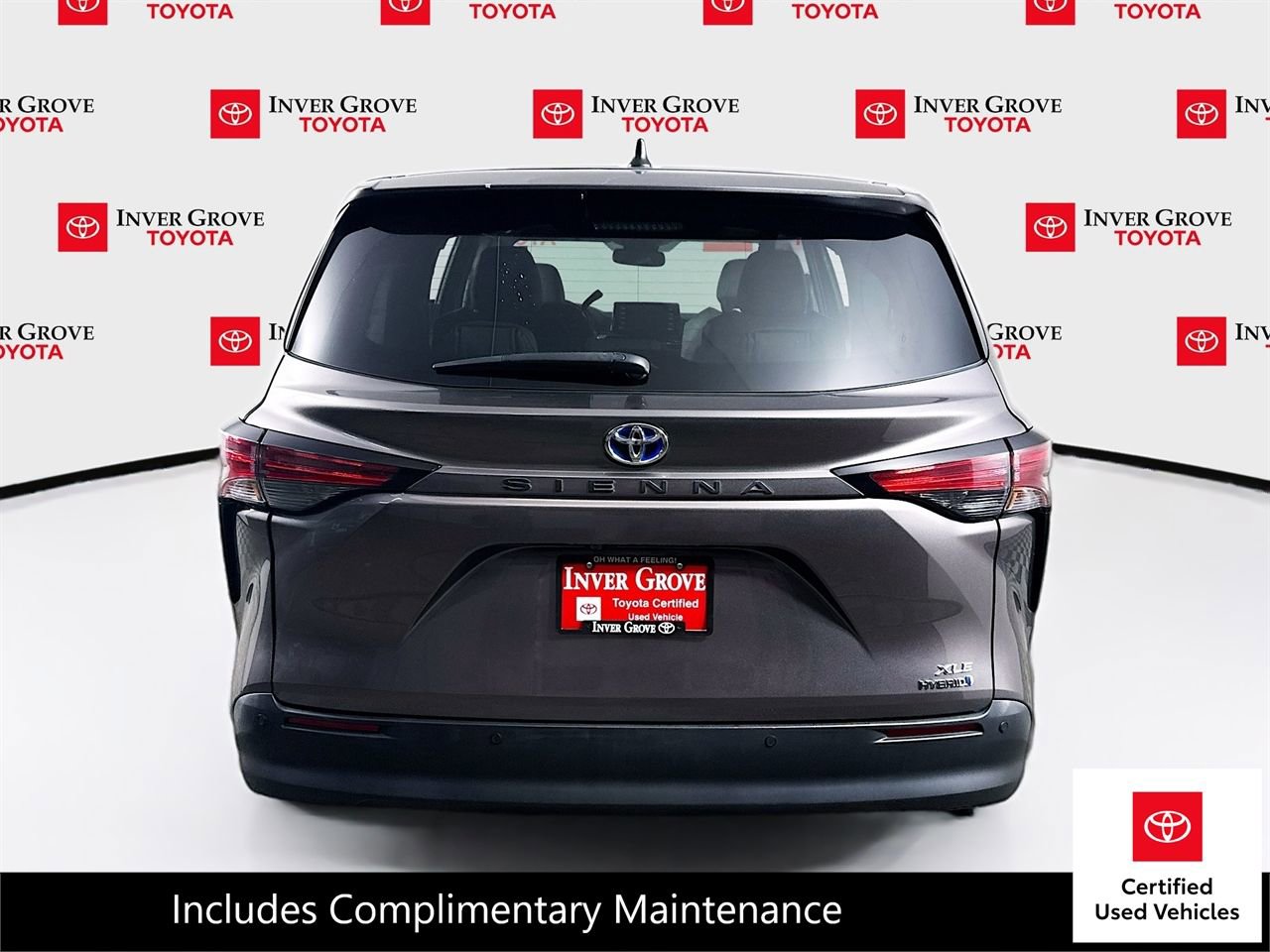 Certified 2022 Toyota Sienna XLE image 6