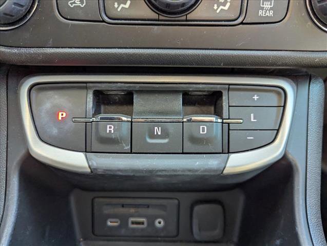 Used 2024 GMC Terrain SLE w/ Driver Convenience Package image 11