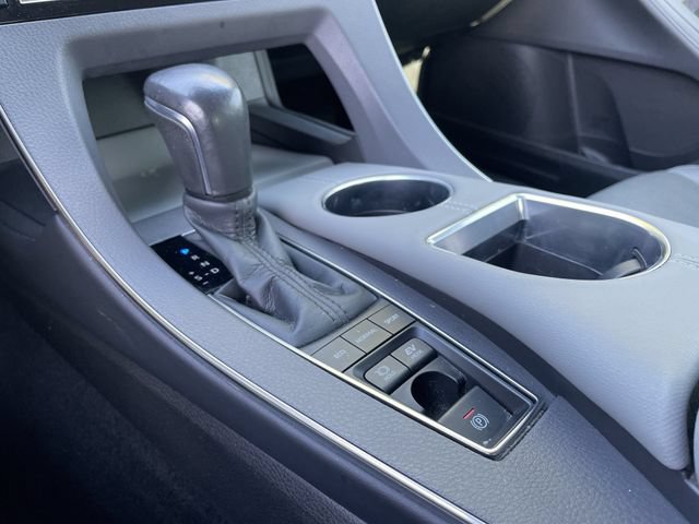 Used 2021 Toyota Avalon Limited FWD image 20