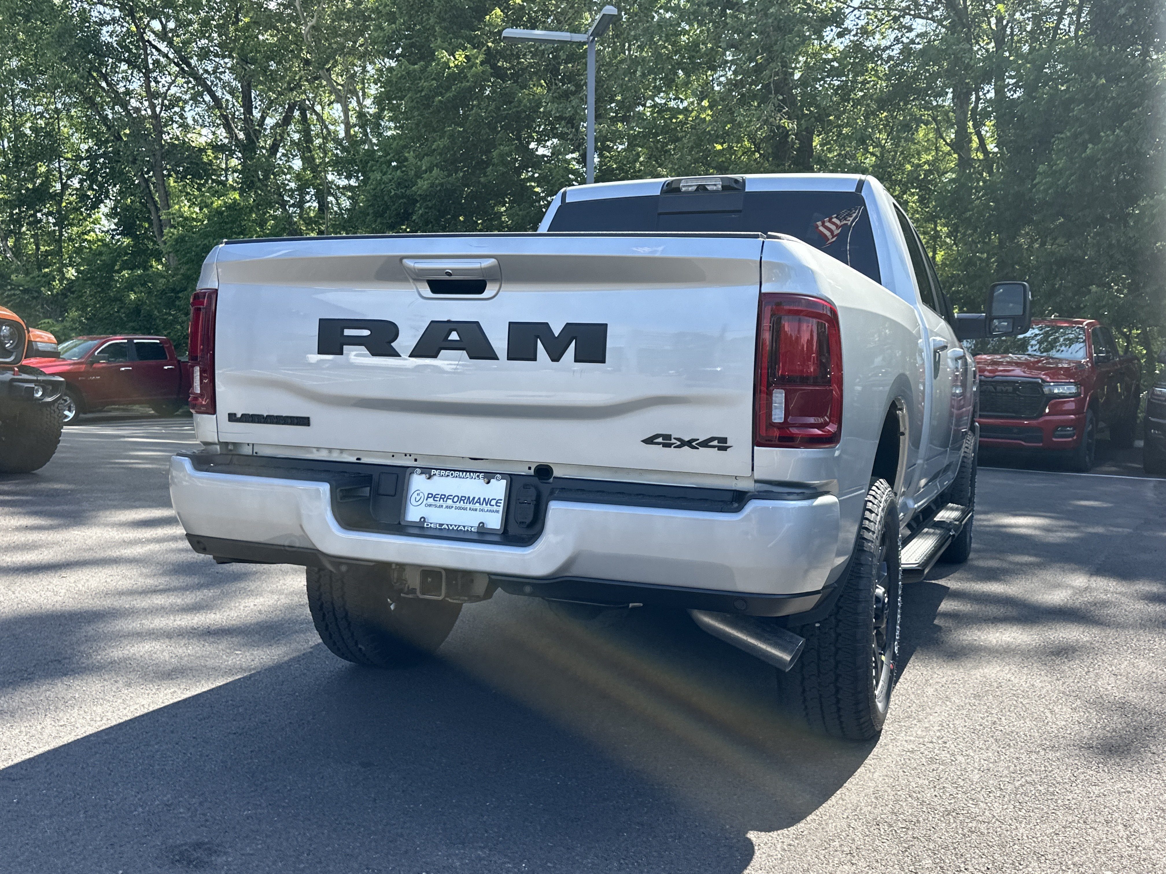 New 2026 RAM 2500 Laramie AWD/4WD image 18