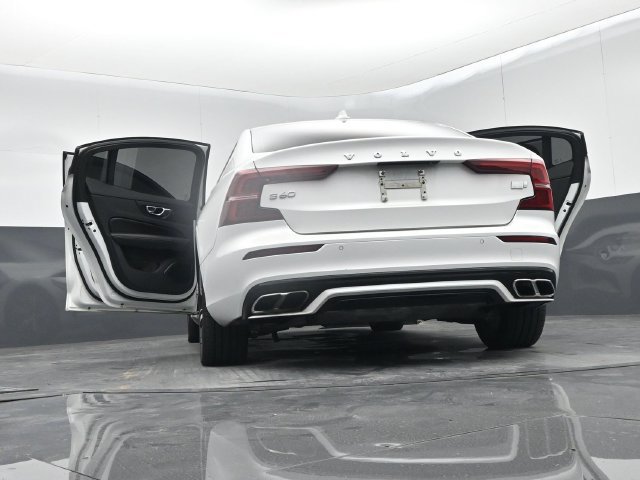 Used 2021 Volvo S60 T8 R-Design Expression w/ Premium Package AWD/4WD image 75