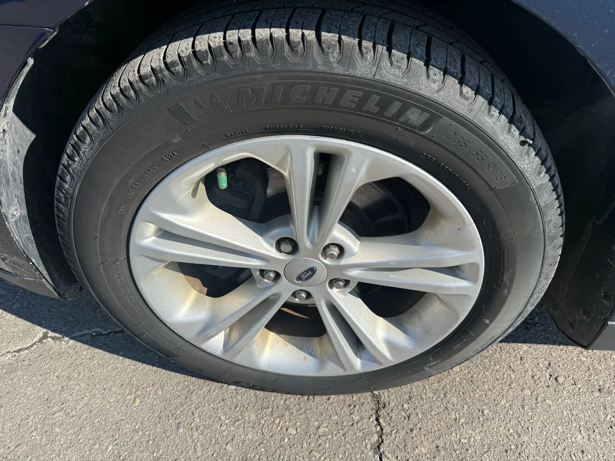 Used 2016 Ford Taurus SEL w/ Equipment Group 201A image 9