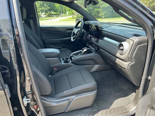Certified 2024 Chevrolet Colorado LT w/ LT Convenience Package II AWD/4WD image 34