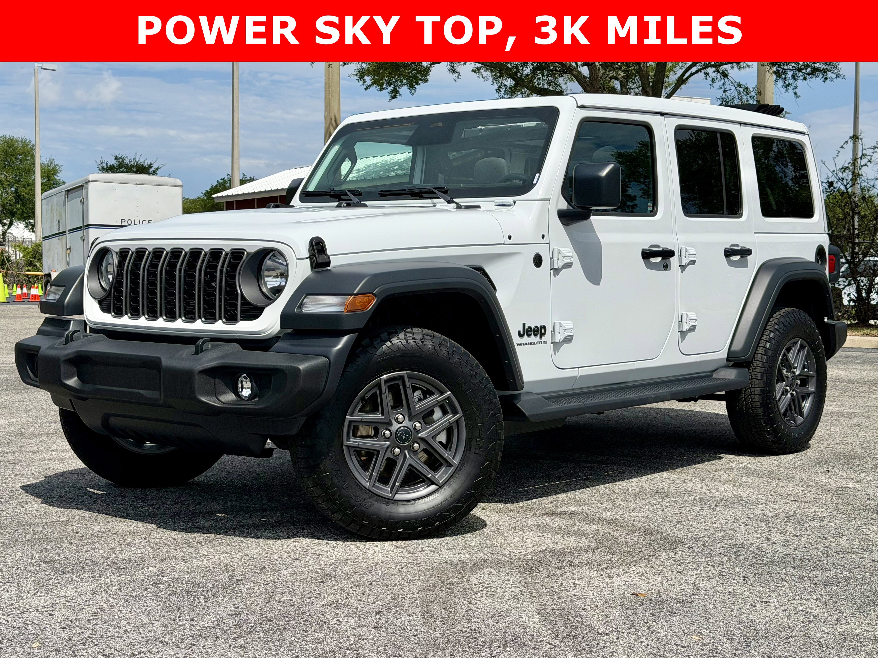 Used 2026 Jeep Wrangler Unlimited Sport AWD/4WD image 1