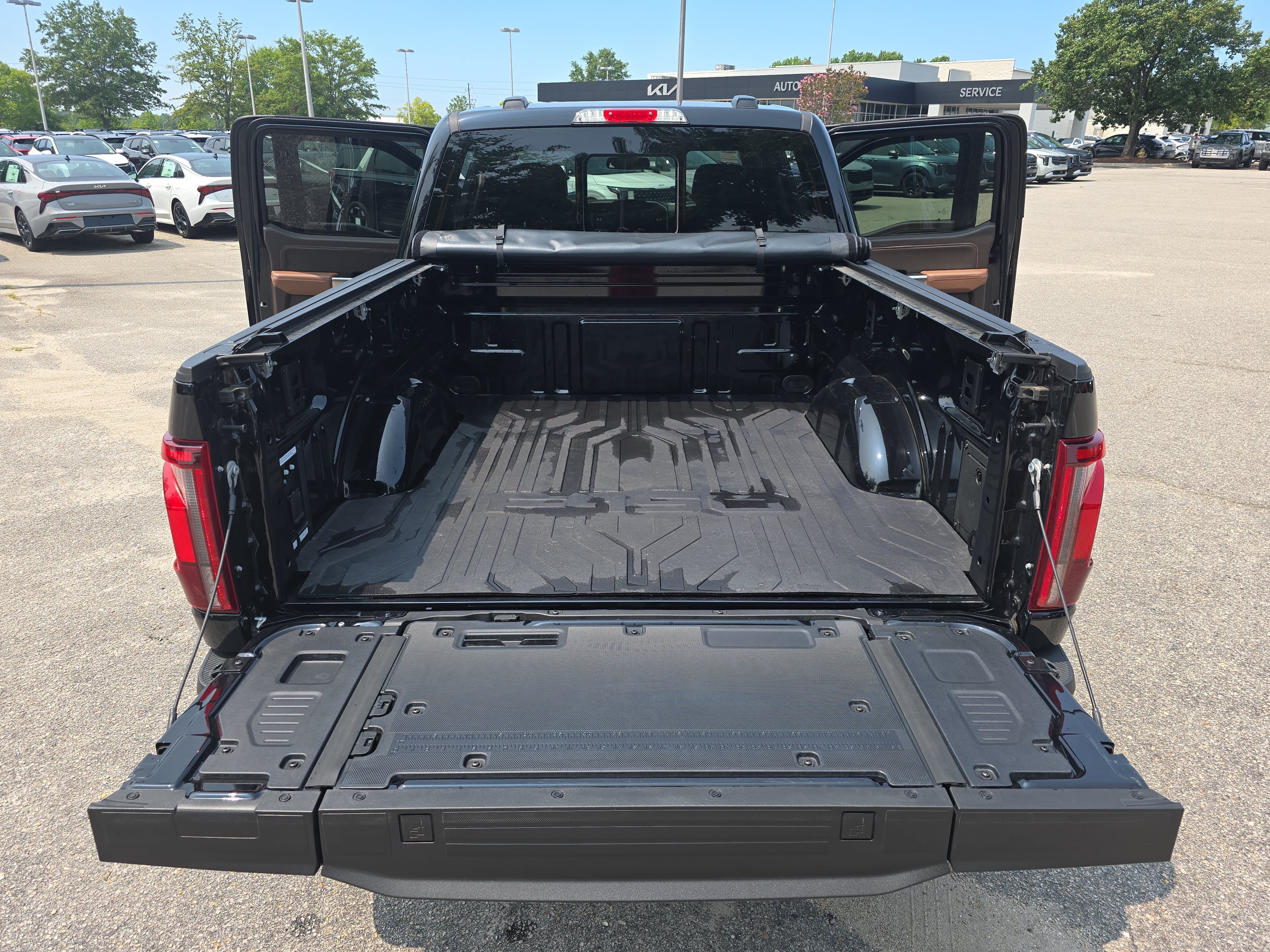 Used 2025 Ford F150 King Ranch AWD/4WD image 14