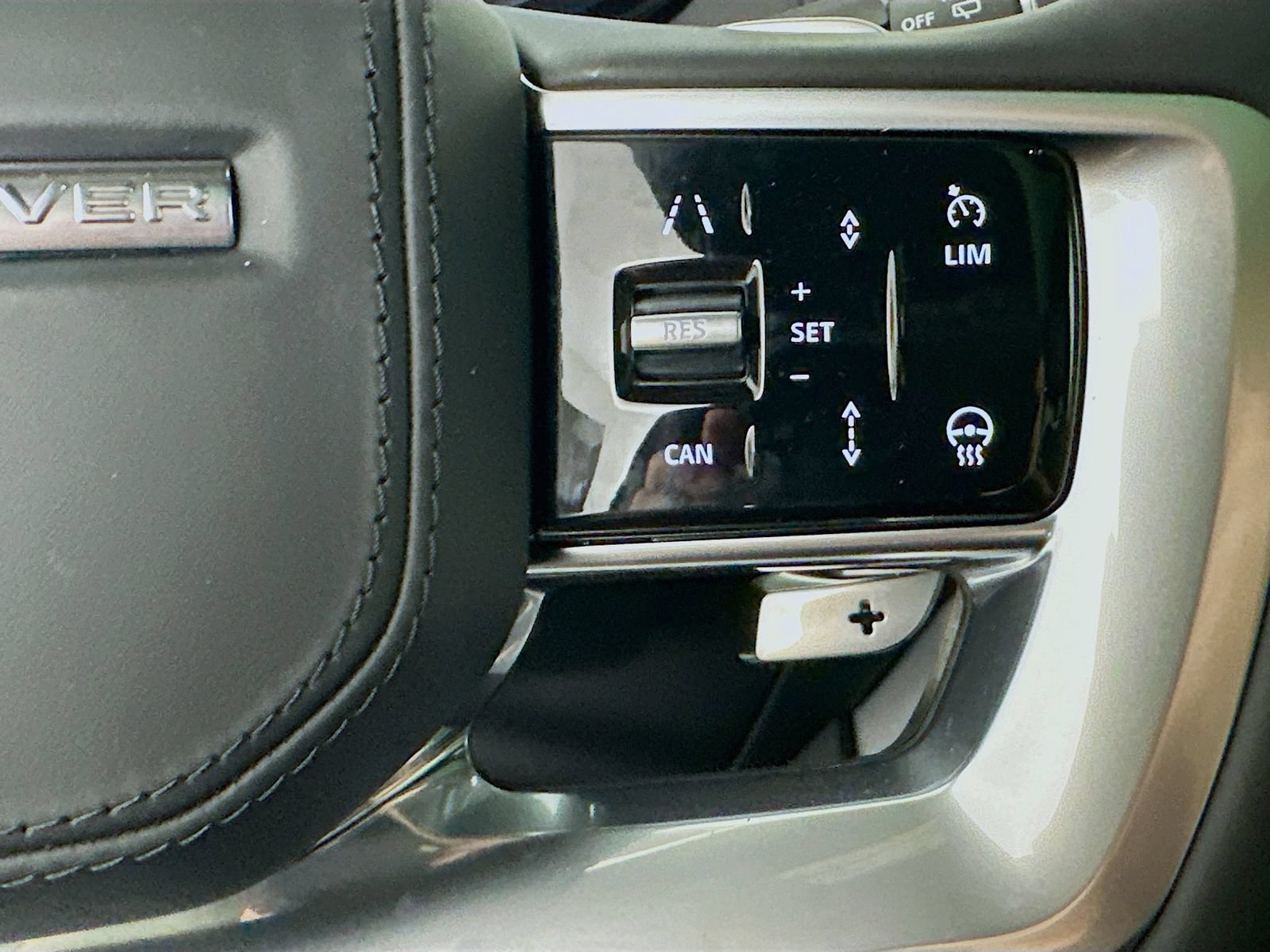 New 2026 Land Rover Range Rover Long Wheelbase SE AWD/4WD image 19