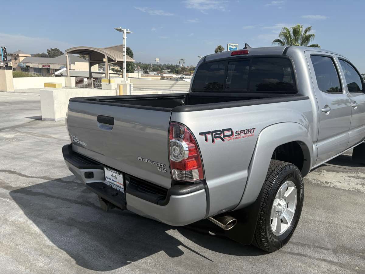 Used 2015 Toyota Tacoma PreRunner image 39