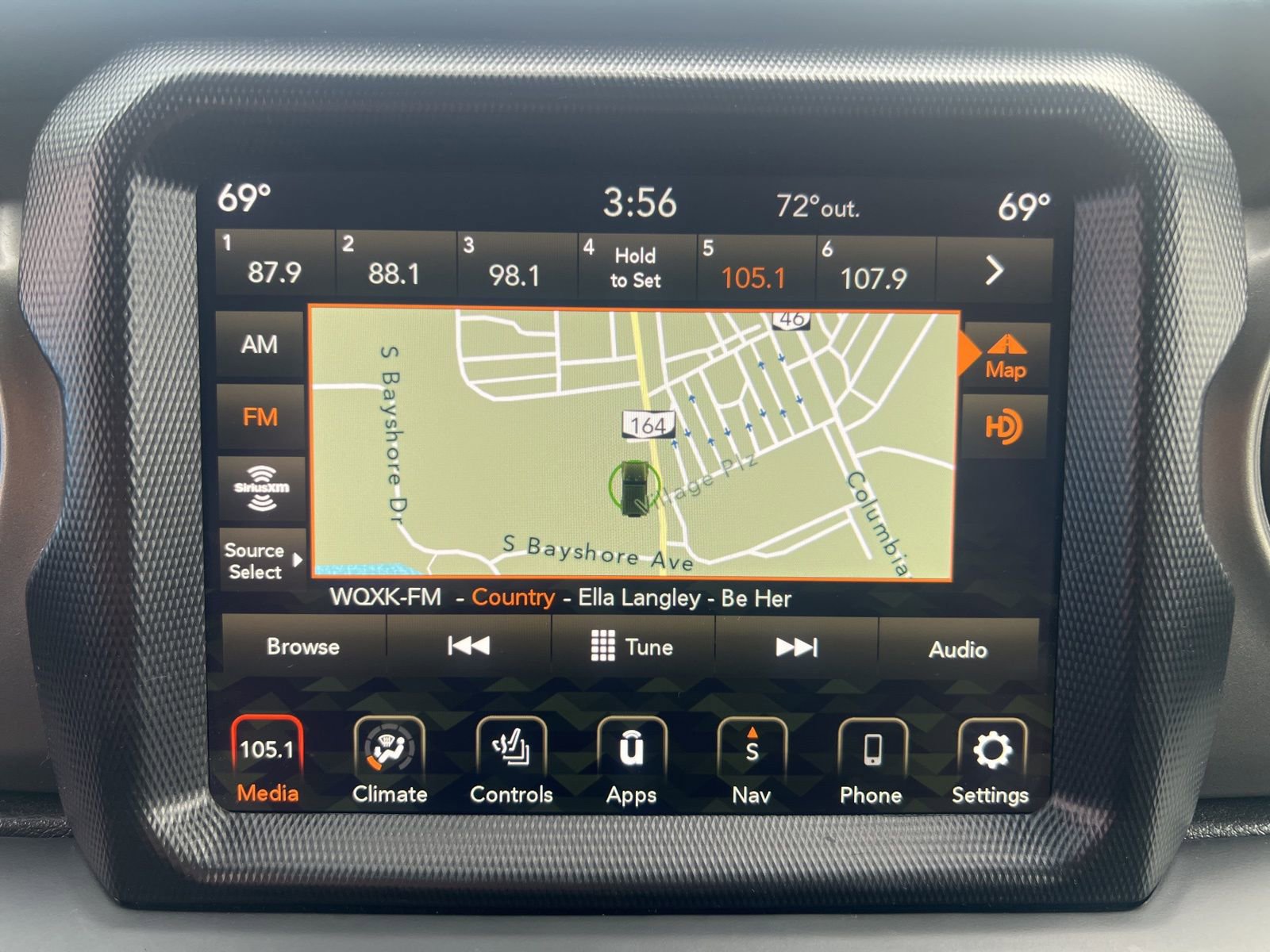Used 2023 Jeep Wrangler Unlimited w/ Cold Weather Group AWD/4WD image 15