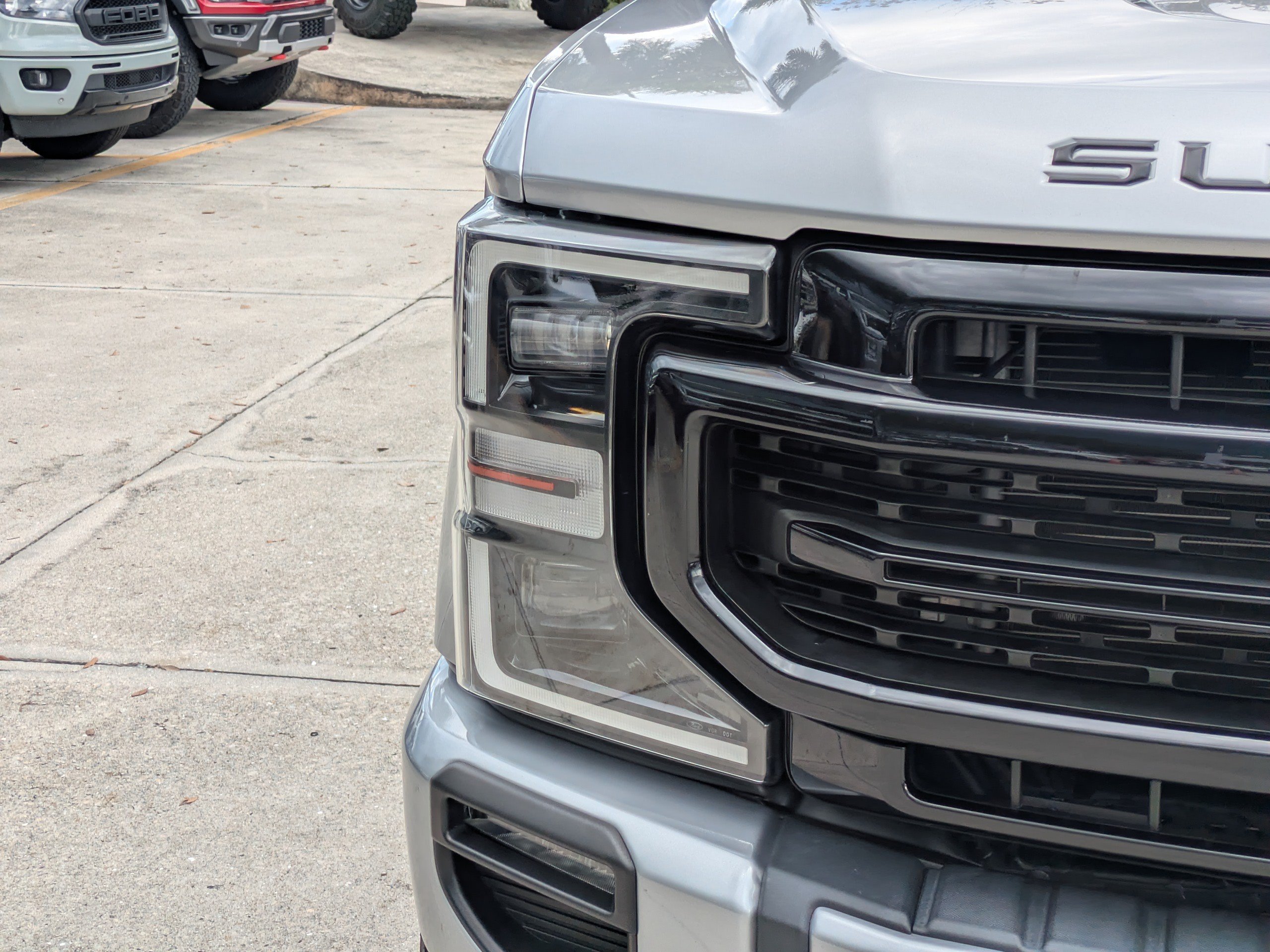 Used 2022 Ford F250 Lariat w/ Black Appearance Package AWD/4WD image 9