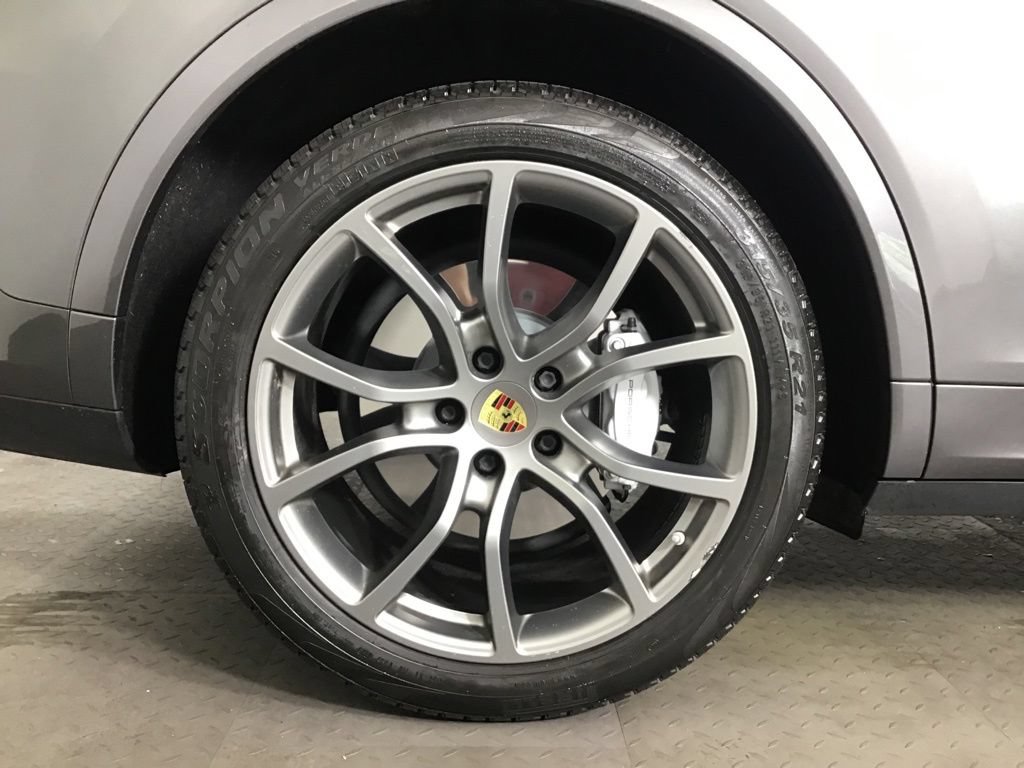 Certified 2020 Porsche Cayenne Turbo AWD/4WD image 11