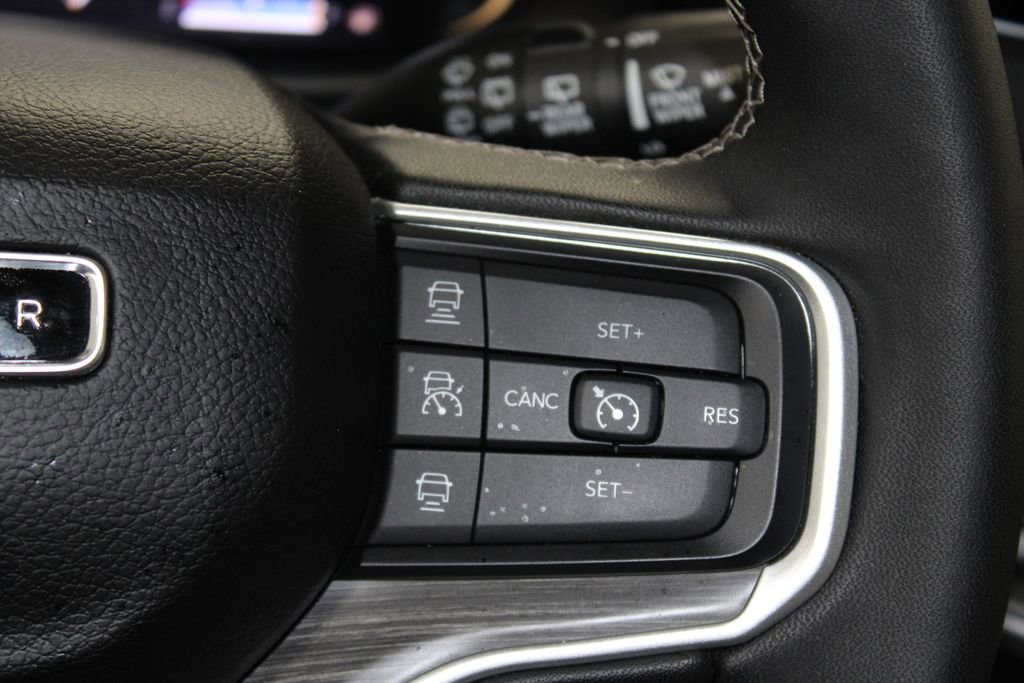 Used 2024 Jeep Wagoneer Series II image 39