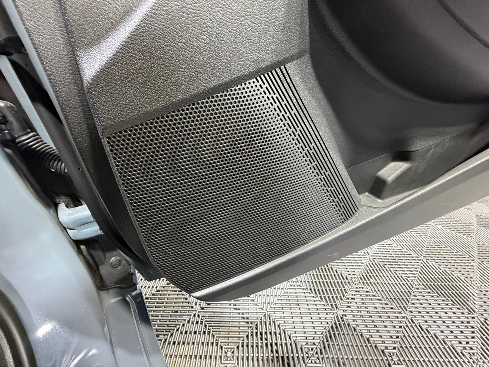 New 2026 Nissan Sentra SR w/ Floor Mat Package FWD image 27