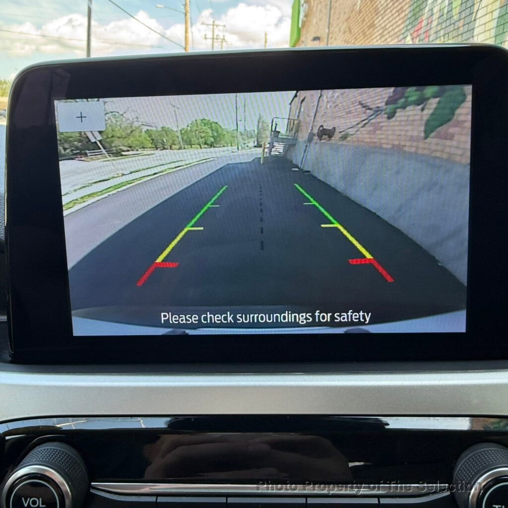 Used 2020 Ford Escape SE image 37