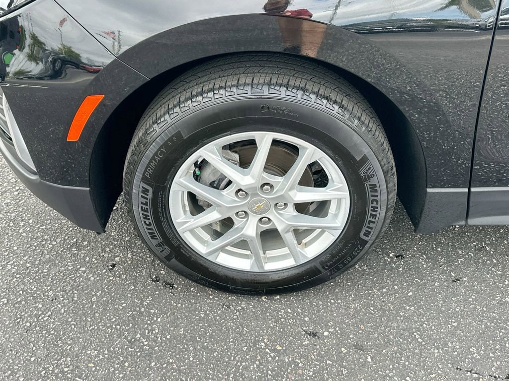 Used 2024 Chevrolet Equinox LT FWD image 28