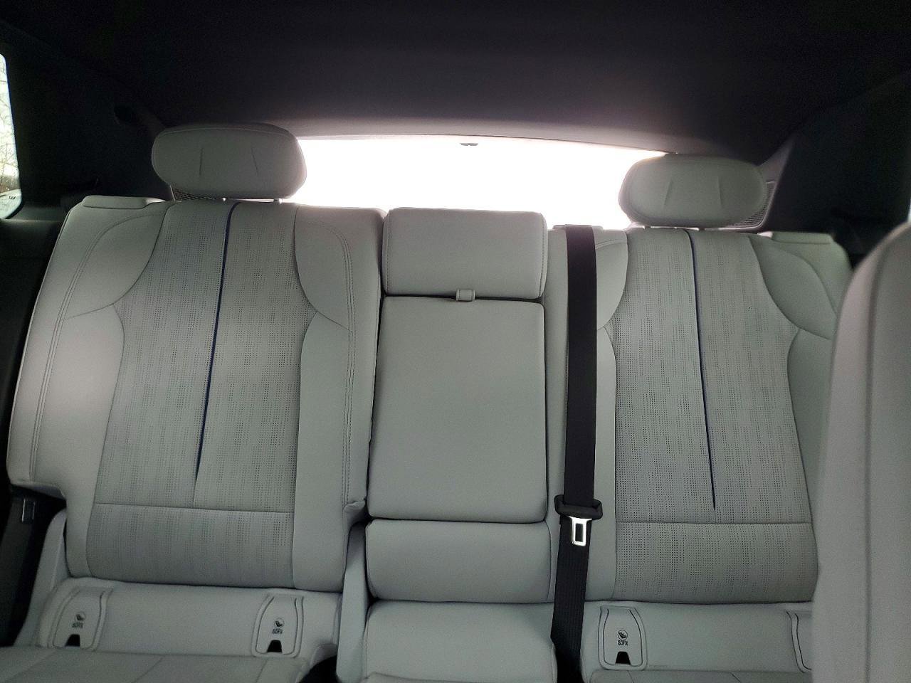 Used 2024 Cadillac Lyriq Sport AWD/4WD image 7