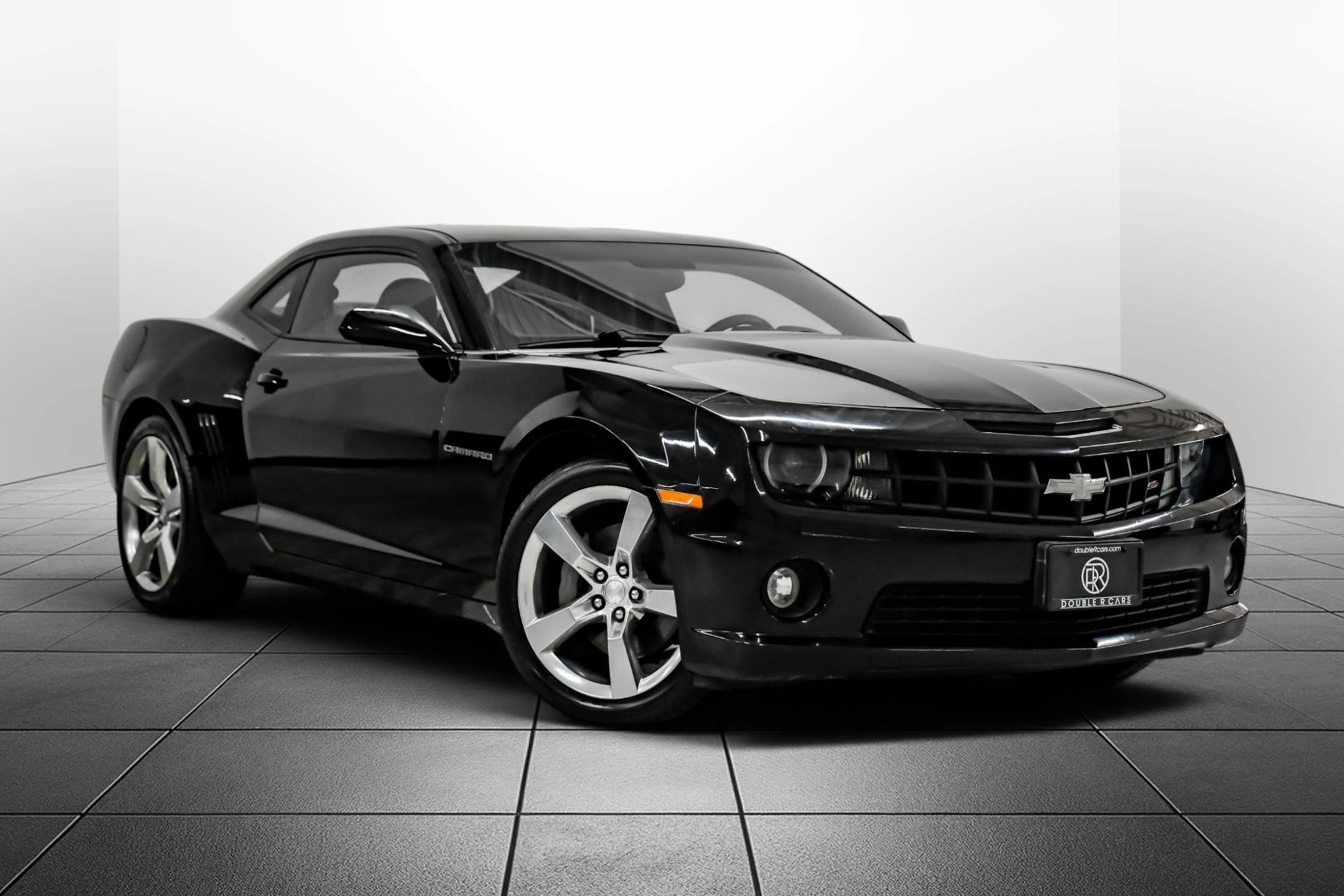 Used 2010 Chevrolet Camaro SS w/ RS Package RWD image 4