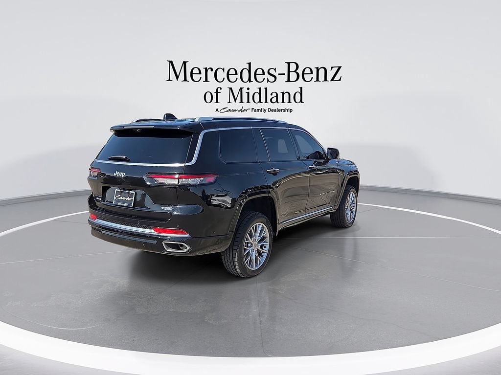 Used 2023 Jeep Grand Cherokee L Summit w/ Advanced Protech Group IV AWD/4WD image 8