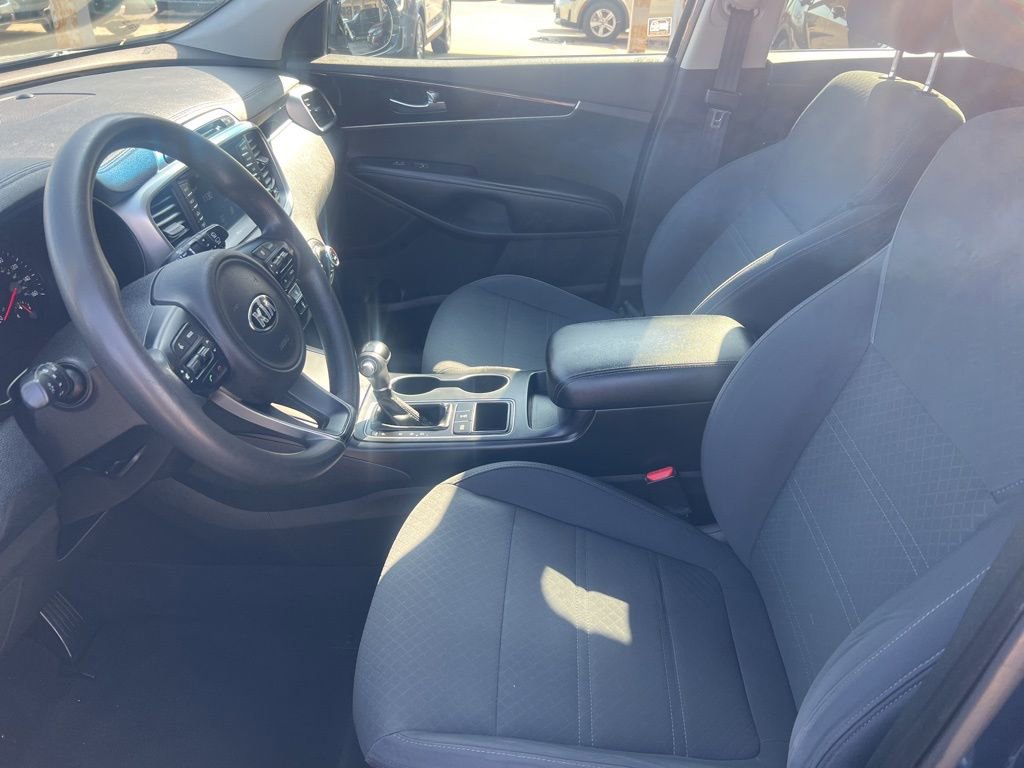 Used 2018 Kia Sorento LX image 4