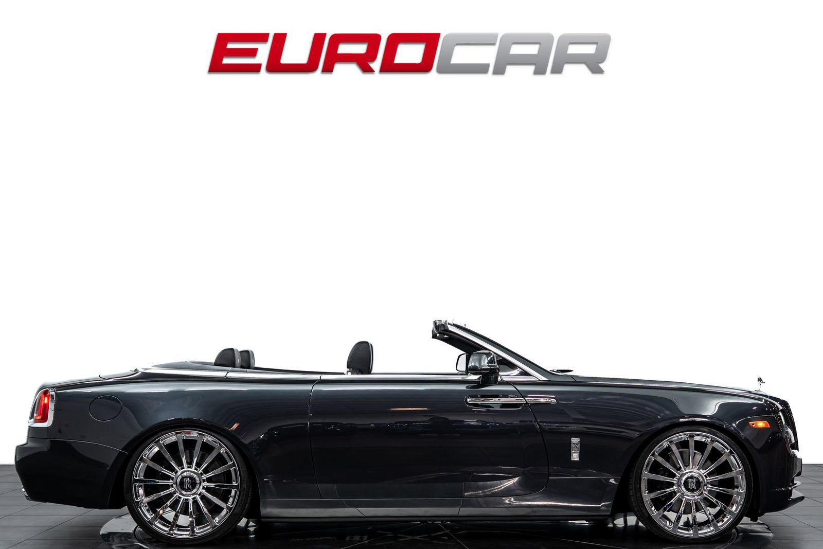 Used 2018 Rolls-Royce Dawn RWD image 7