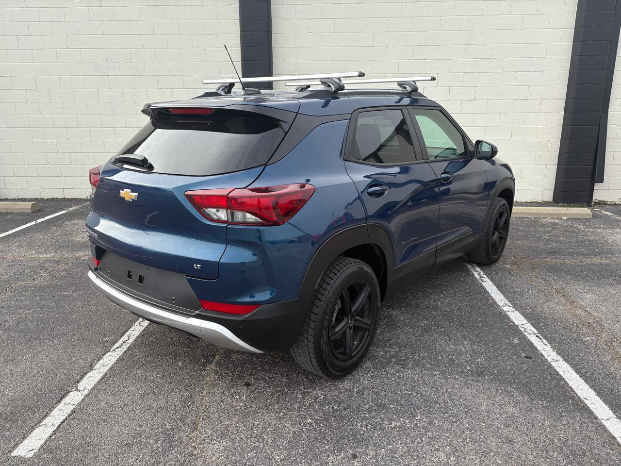 Used 2021 Chevrolet TrailBlazer LT w/ Convenience Package image 2