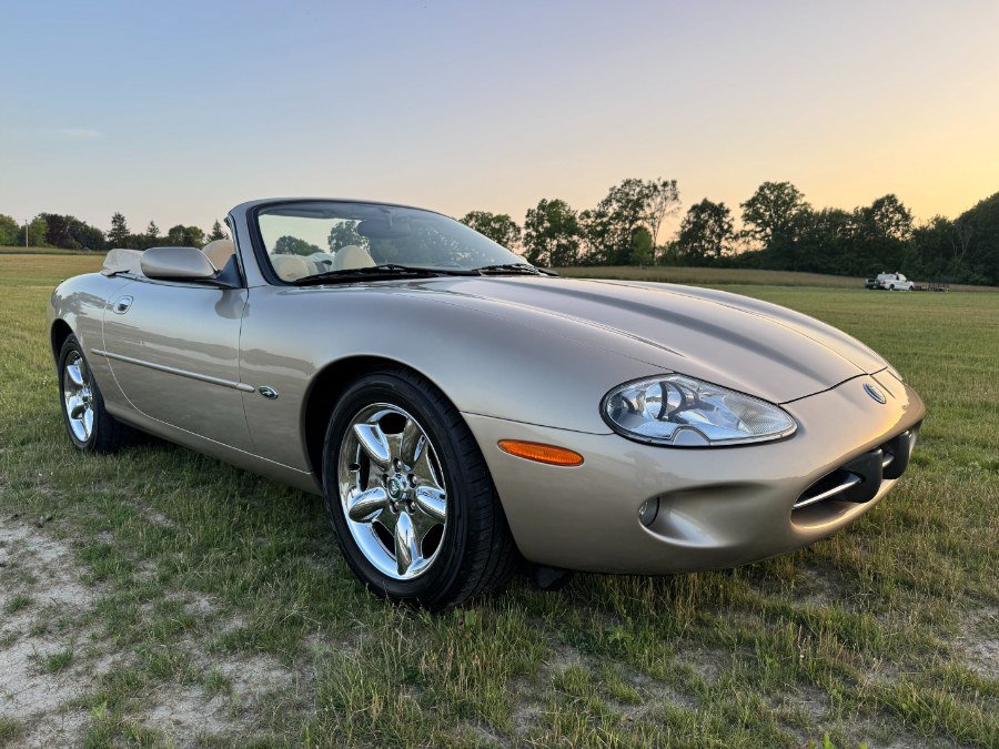 Used 1997 Jaguar XK8 Convertible RWD image 21